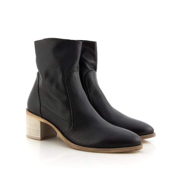 Donna Carolina Capri Nero Leather Sole Boot
